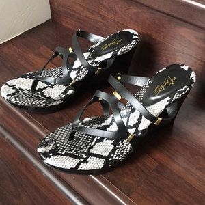 Women’s platform sandal